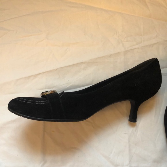 Stuart weitzman black suede buckle career heals. - Picture 2 of 4